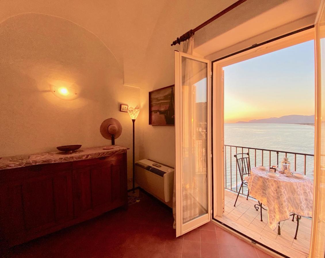 Holidaycasa Romano - Vacanza Nel Cuore Di Sperlonga Exterior foto